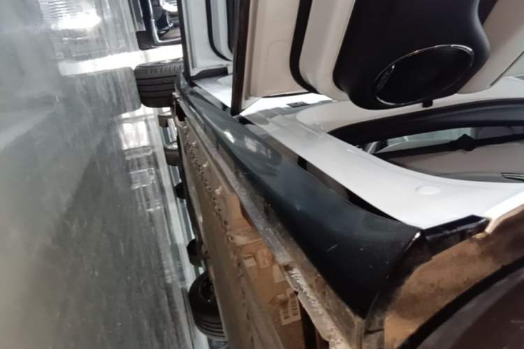 Used VOYAH FREE 2025 318 259 km All-Wheel-Drive Exploration Edition Left Side Sill