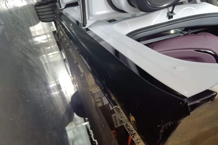 Used VOYAH FREE 2025 Model FREE+ Four-Wheel-Drive Qiankun Edition Left Side Sill