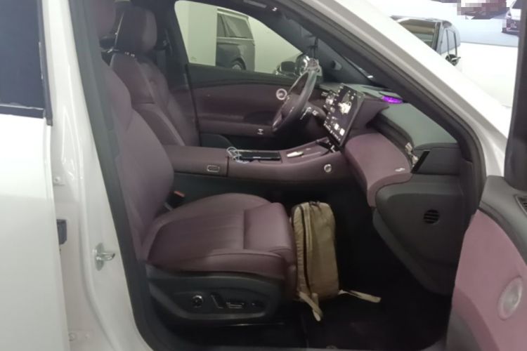 Used VOYAH FREE 2025 Model FREE+ Four-Wheel-Drive Qiankun Edition Right Front Seat