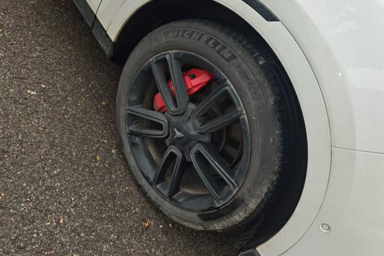 Used VOYAH FREE 2025 318 318 km Rear-Drive Touring Edition Right Front Wheel Hub
