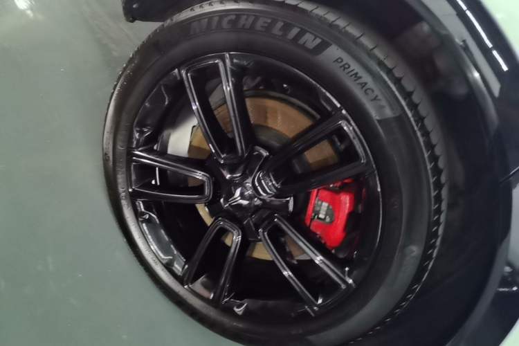 Used VOYAH FREE 2025 318 259 km All-Wheel-Drive Exploration Edition Right Rear Wheel Hub