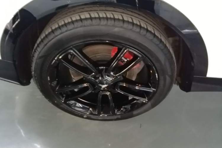 Used VOYAH FREE 2025 318 259 km All-Wheel-Drive Exploration Edition Right Rear Wheel Hub
