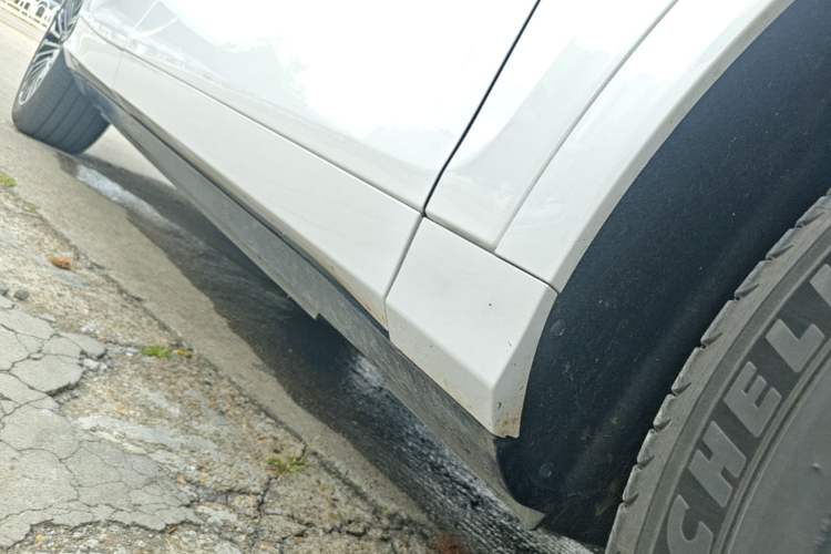 Used VOYAH FREE 2025 Model FREE+ Rear-Drive Qiankun Edition Right Side Sill
