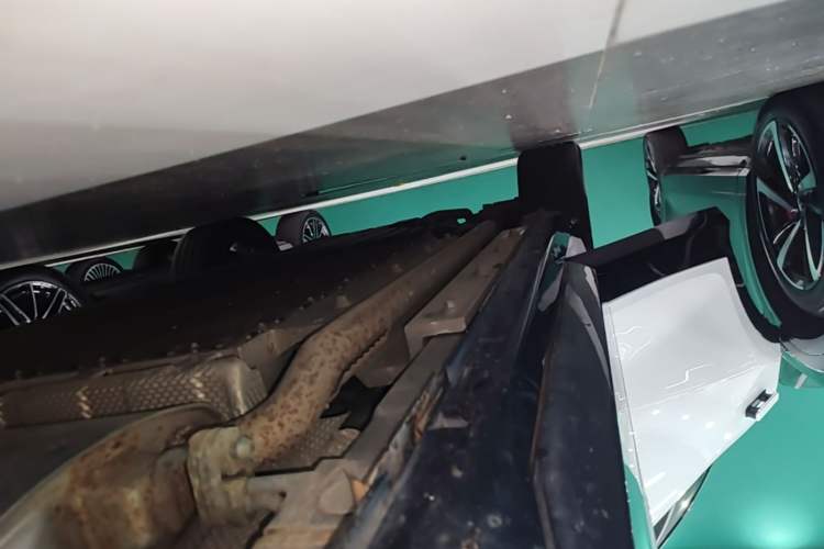 Used VOYAH FREE 2025 318 318 km Rear-Drive Touring Edition Right Side Sill