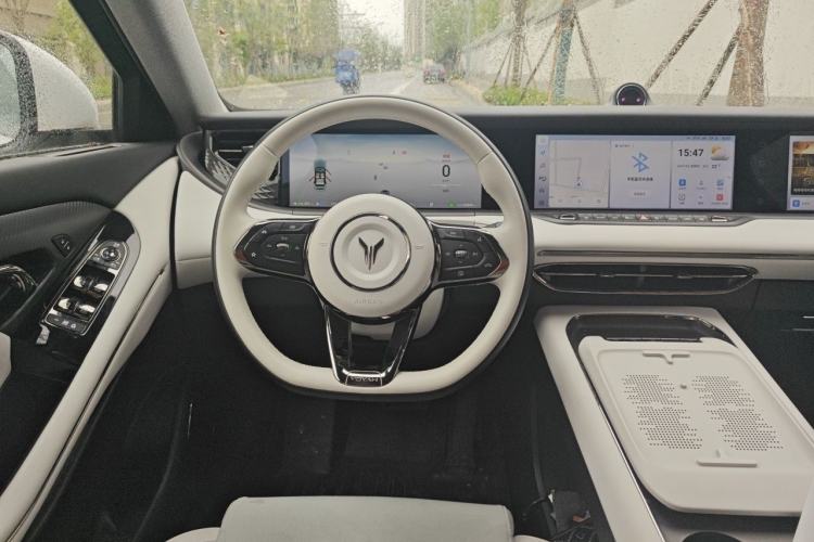 Used VOYAH FREE 2025 318 318 km Rear-Drive Touring Edition Steering Wheel
