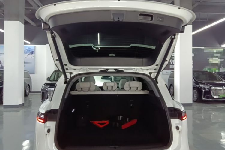 Used VOYAH FREE 2025 318 259 km All-Wheel-Drive Exploration Edition Trunk