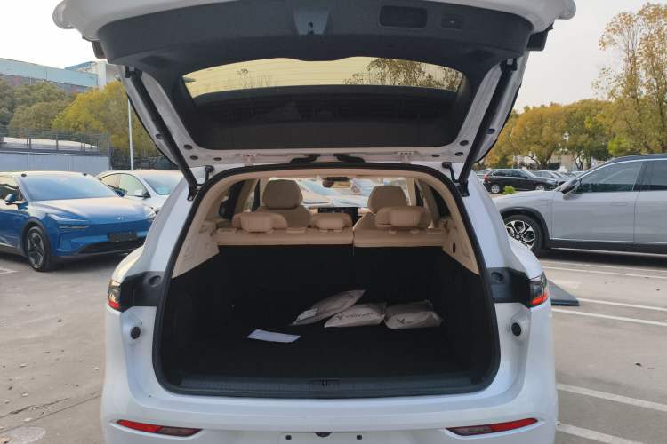 Used VOYAH FREE 2025 Model FREE+ Rear-Drive Qiankun Edition Trunk