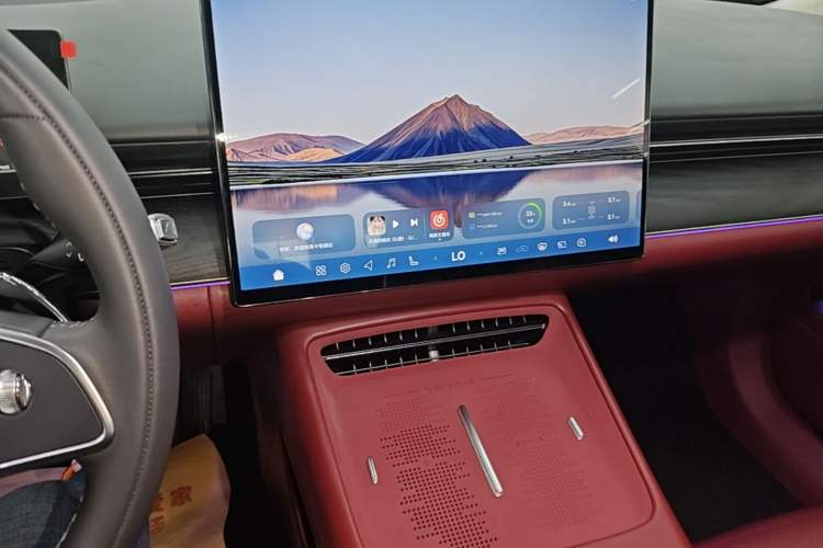 Used VOYAH Lantu Chiguang L 2026 Four-Wheel-Drive Ultra Audio And AC Panel