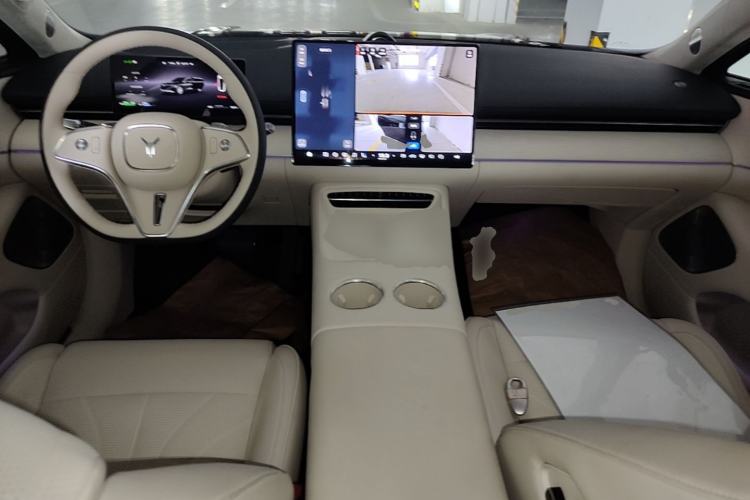 Used VOYAH Lantu Chiguang L 2026 Four-Wheel-Drive Ultra Center Console