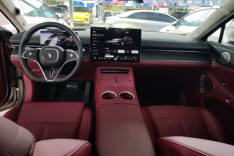Used VOYAH Lantu Chiguang L 2026 Four-Wheel-Drive Ultra Center Console