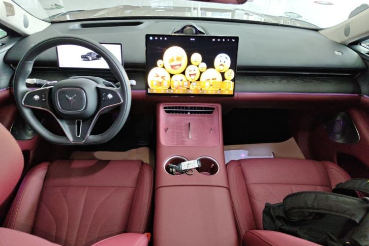 Used VOYAH Lantu Chiguang L 2026 Four-Wheel-Drive Ultra Center Console