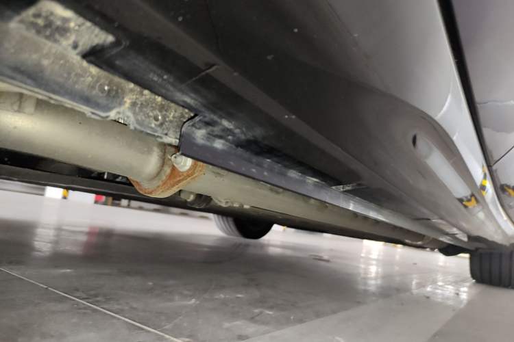 Used VOYAH Lantu Chiguang L 2026 Four-Wheel-Drive Ultra Chassis Rear Right