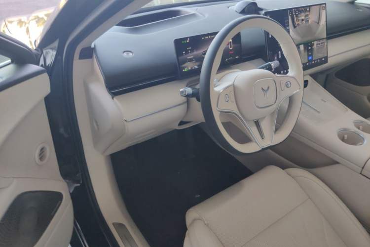 Used VOYAH Lantu Chiguang L 2026 Four-Wheel-Drive Ultra Driver Seat