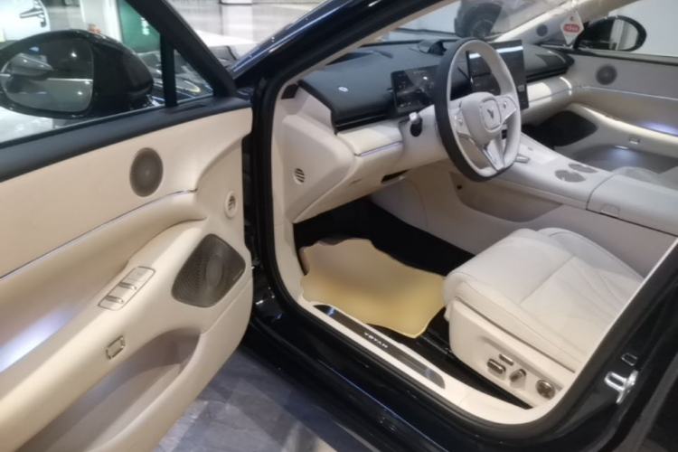 Used VOYAH Lantu Chiguang L 2026 Four-Wheel-Drive Ultra Driver Seat