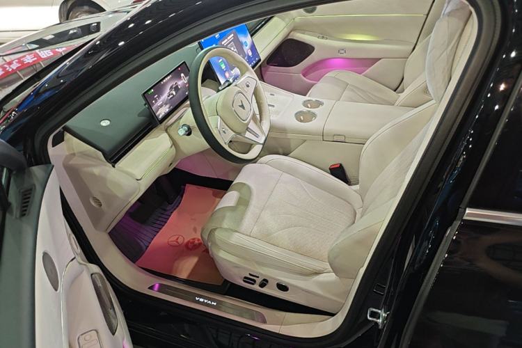 Used VOYAH Lantu Chiguang L 2026 Four-Wheel-Drive Ultra Driver Seat
