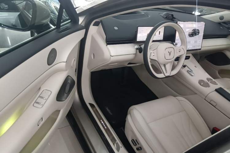 Used VOYAH Lantu Chiguang L 2026 Four-Wheel-Drive Ultra Driver Seat