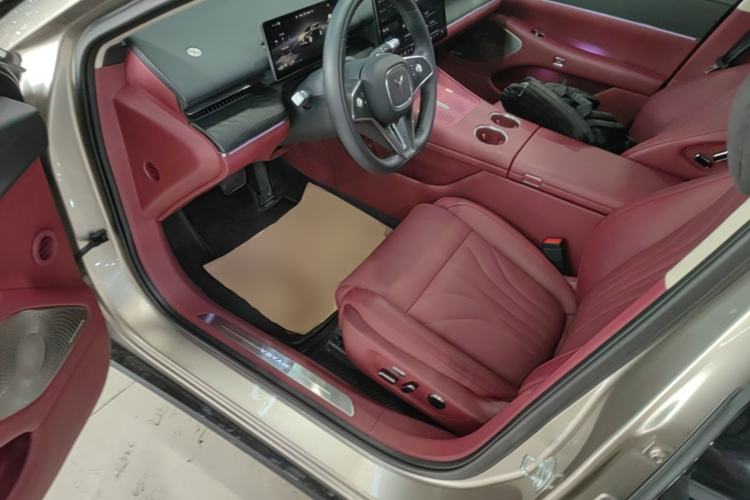 Used VOYAH Lantu Chiguang L 2026 Four-Wheel-Drive Ultra Driver Seat