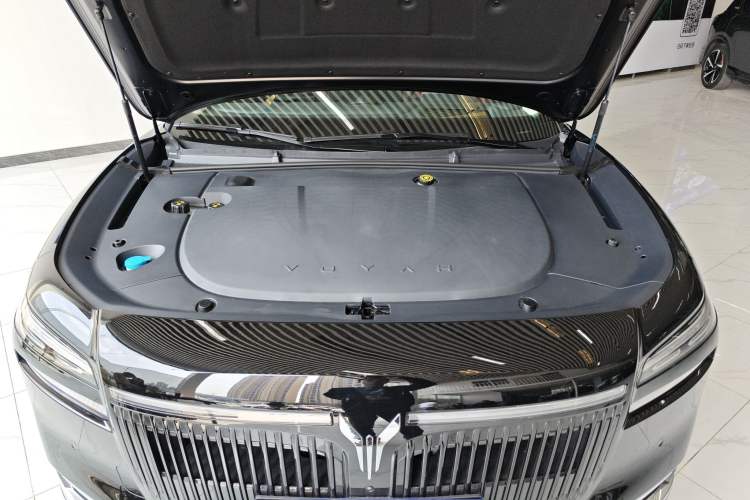 Used VOYAH Lantu Chiguang L 2026 Four-Wheel-Drive Ultra Engine Bay