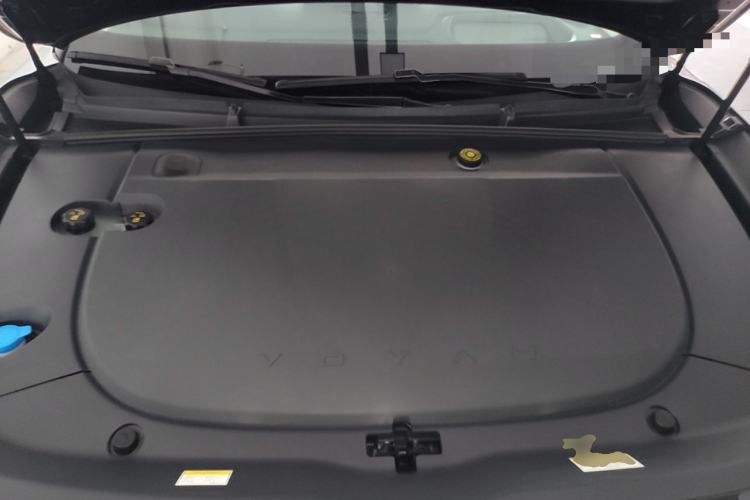 Used VOYAH Lantu Chiguang L 2026 Four-Wheel-Drive Ultra Engine Bay