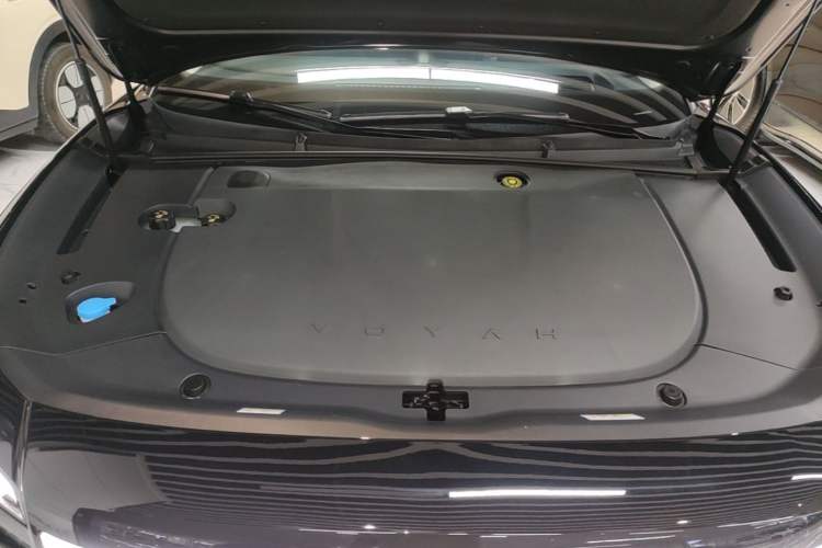 Used VOYAH Lantu Chiguang L 2026 Four-Wheel-Drive Ultra Engine Bay