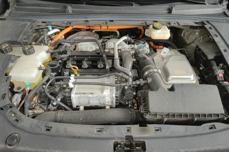 Used VOYAH Lantu Chiguang L 2026 Four-Wheel-Drive Ultra Engine Bay