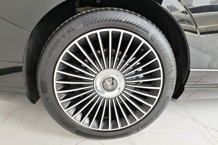 Used VOYAH Lantu Chiguang L 2026 Four-Wheel-Drive Ultra Exterior 2