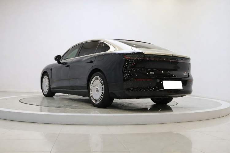 Used VOYAH Lantu Chiguang L 2026 Four-Wheel-Drive Ultra Exterior 3