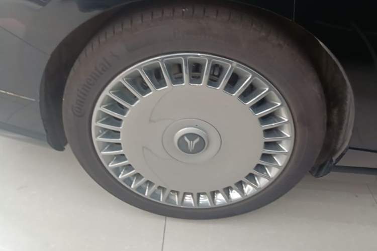 Used VOYAH Lantu Chiguang L 2026 Four-Wheel-Drive Ultra Exterior 5
