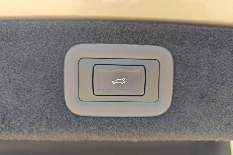 Used VOYAH Lantu Chiguang L 2026 Four-Wheel-Drive Ultra Exterior 8