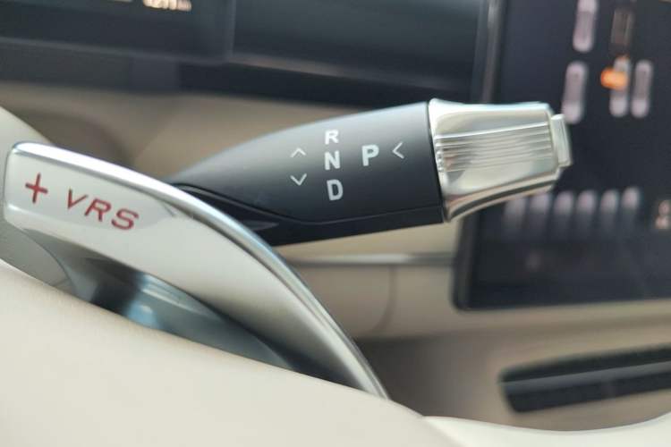 Used VOYAH Lantu Chiguang L 2026 Four-Wheel-Drive Ultra Gear Lever