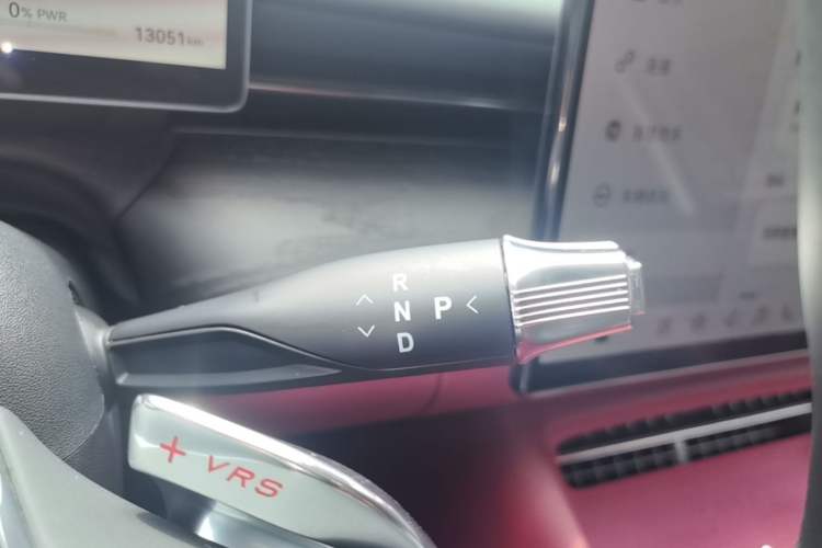 Used VOYAH Lantu Chiguang L 2026 Four-Wheel-Drive Ultra Gear Lever