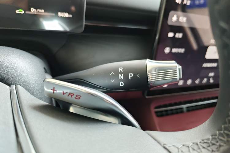Used VOYAH Lantu Chiguang L 2026 Four-Wheel-Drive Ultra Gear Lever