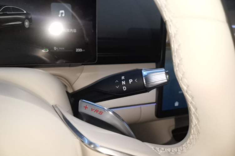Used VOYAH Lantu Chiguang L 2026 Four-Wheel-Drive Ultra Gear Lever