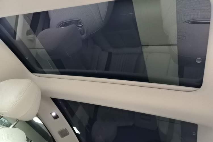Used VOYAH Lantu Chiguang L 2026 Four-Wheel-Drive Ultra Headliner