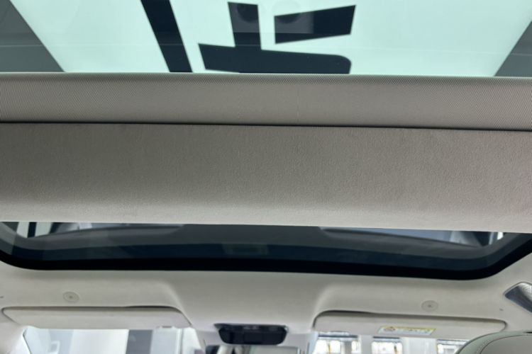 Used VOYAH Lantu Chiguang L 2026 Four-Wheel-Drive Ultra Headliner