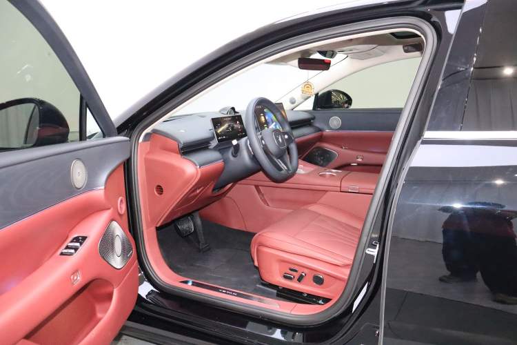 Used VOYAH Lantu Chiguang L 2026 Four-Wheel-Drive Max Interior 1
