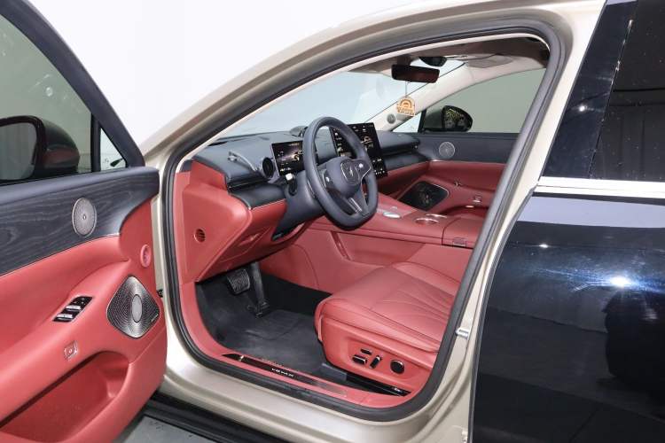 Used VOYAH Lantu Chiguang L 2026 Four-Wheel-Drive Ultra Interior 1