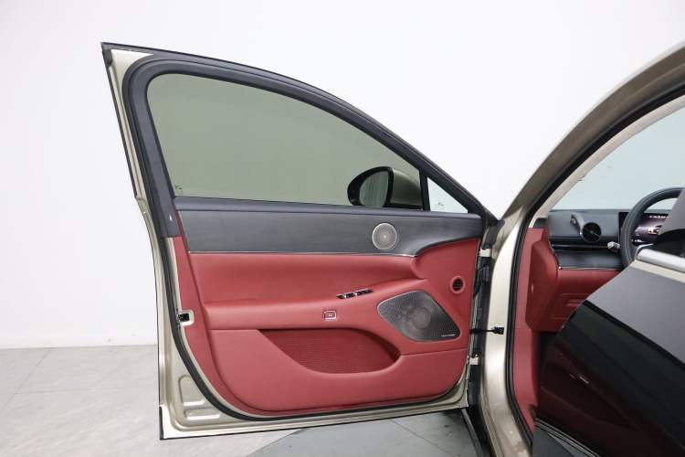 Used VOYAH Lantu Chiguang L 2026 Four-Wheel-Drive Ultra Interior 2