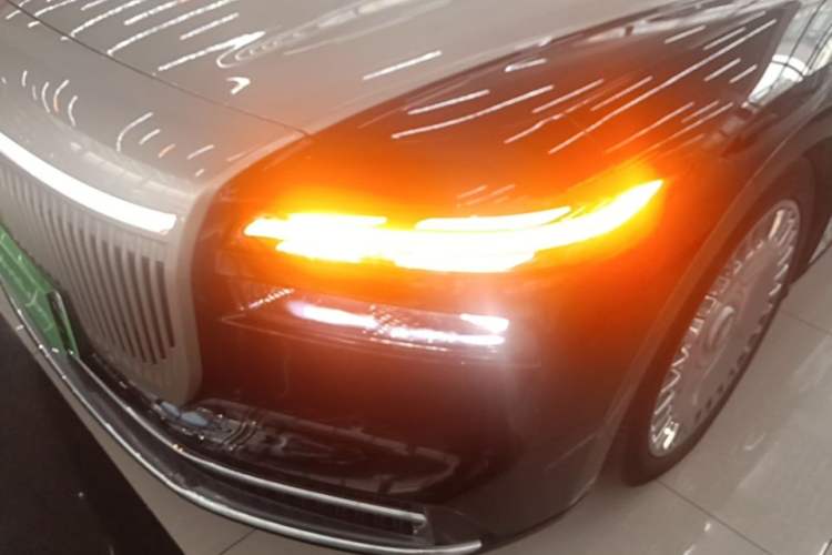 Used VOYAH Lantu Chiguang L 2026 Four-Wheel-Drive Ultra Left Front Headlight