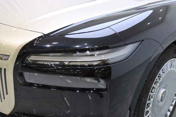 Used VOYAH Lantu Chiguang L 2026 Four-Wheel-Drive Ultra Left Front Headlight