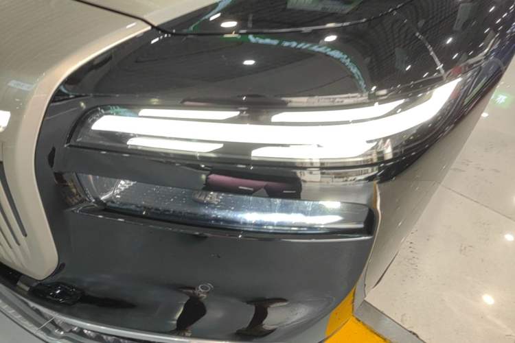 Used VOYAH Lantu Chiguang L 2026 Four-Wheel-Drive Ultra Left Front Headlight