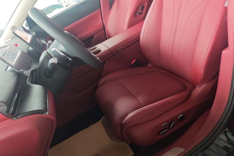 Used VOYAH Lantu Chiguang L 2026 Four-Wheel-Drive Ultra Left Front Seat