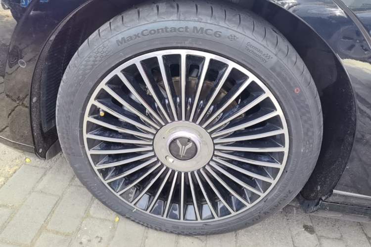 Used VOYAH Lantu Chiguang L 2026 Four-Wheel-Drive Ultra Left Front Wheel Hub