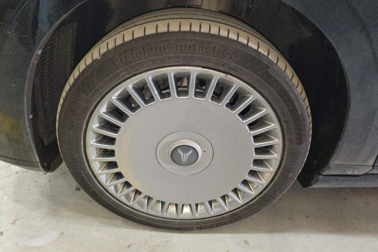 Used VOYAH Lantu Chiguang L 2026 Four-Wheel-Drive Ultra Left Front Wheel Hub