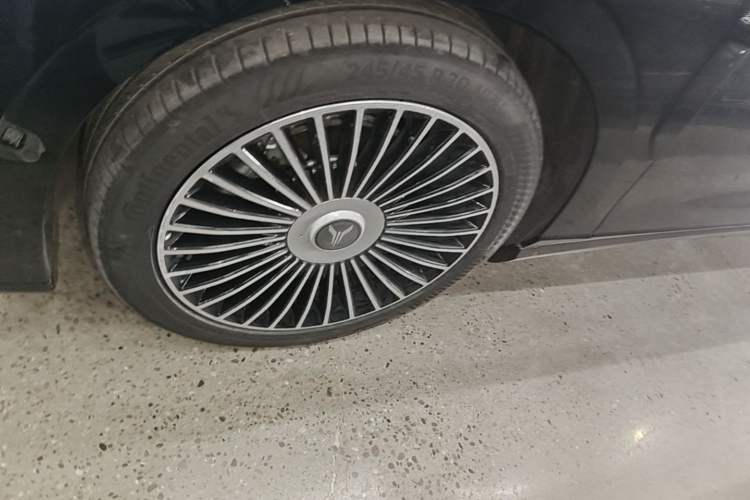 Used VOYAH Lantu Chiguang L 2026 Four-Wheel-Drive Ultra Left Front Wheel Hub