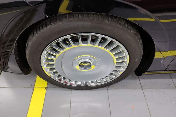 Used VOYAH Lantu Chiguang L 2026 Four-Wheel-Drive Ultra Left Front Wheel Hub