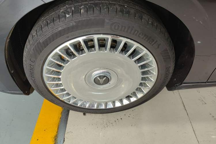 Used VOYAH Lantu Chiguang L 2026 Four-Wheel-Drive Ultra Left Front Wheel Hub