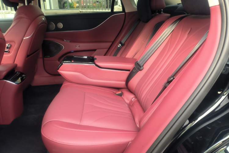 Used VOYAH Lantu Chiguang L 2026 Four-Wheel-Drive Ultra Left Rear Seat