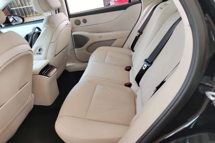 Used VOYAH Lantu Chiguang L 2026 Four-Wheel-Drive Ultra Left Rear Seat