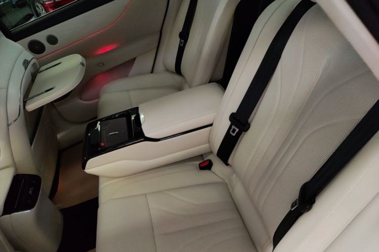 Used VOYAH Lantu Chiguang L 2026 Four-Wheel-Drive Max Left Rear Seat